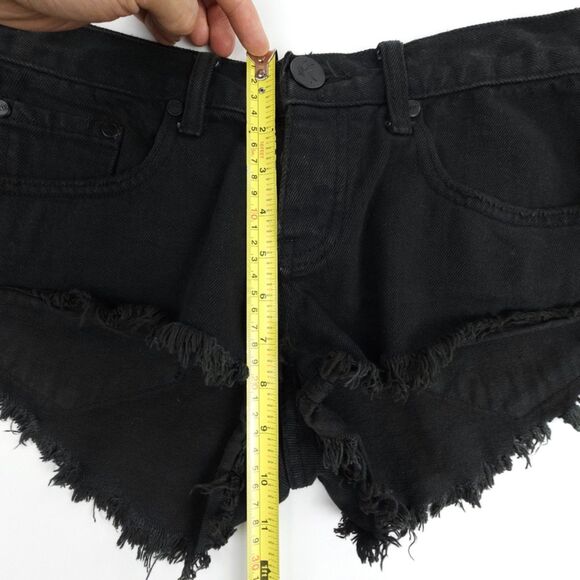 ONE TEASPOON No 2s Low Waist Jean Short Raw Curved Hem Black Denim Boho Grunge - Picture 4 of 10